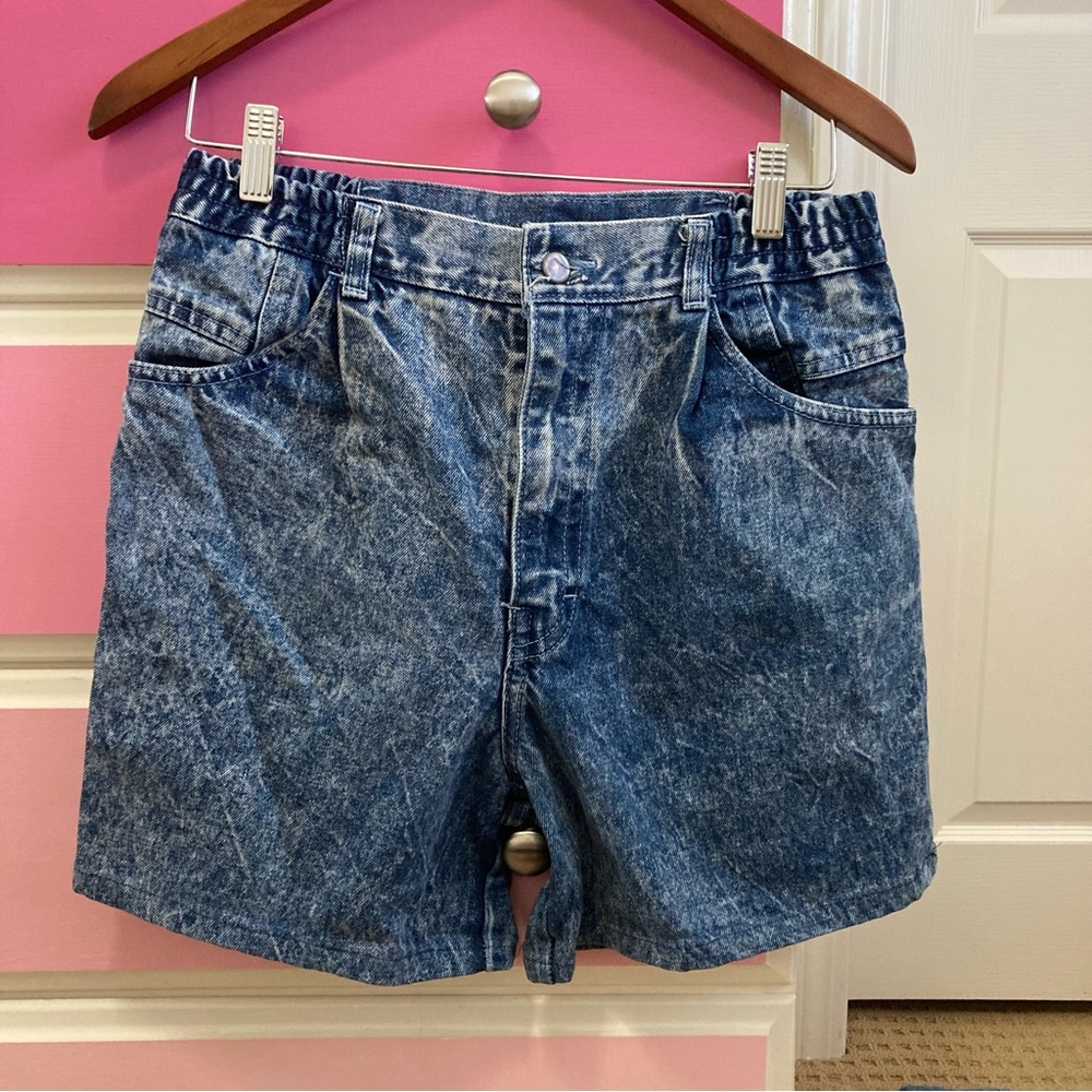 Vintage acid wash blue denim mom shorts